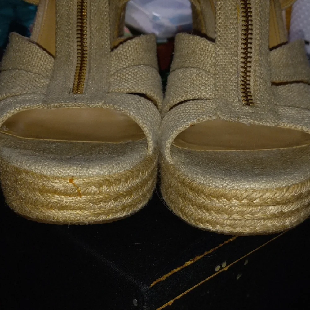 Michael Kors Natural Woven Wedges - Picture 5 of 12